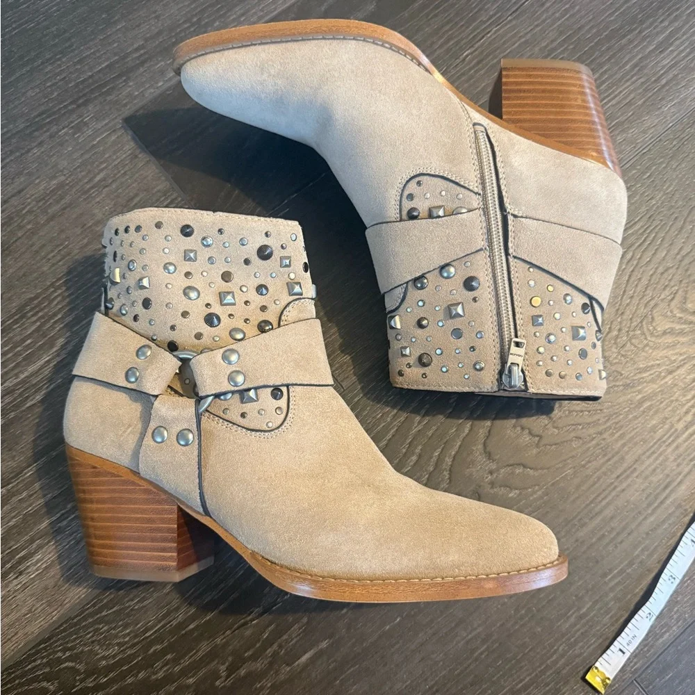 Like New! Coach Pia Studded Suede Ankle Boot in Oat - Size 8
